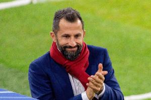 萨利：担任拜仁总监让我乐在其中，想留住关键球员才开出高额工资